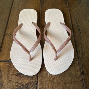 Havaianas Metallic Flip-Flops Rose Gold - size 39/40, US 9/10w, eur 41/42
